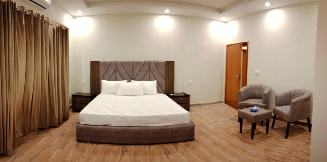 Hayat Grand Guest House Ісламабад Екстер'єр фото