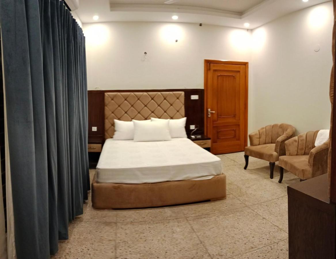 Hayat Grand Guest House Ісламабад Екстер'єр фото