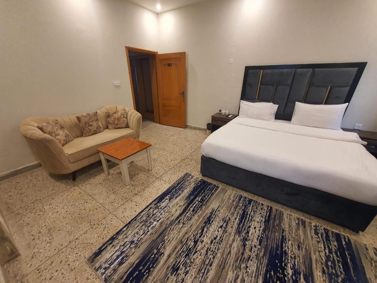 Hayat Grand Guest House Ісламабад Екстер'єр фото
